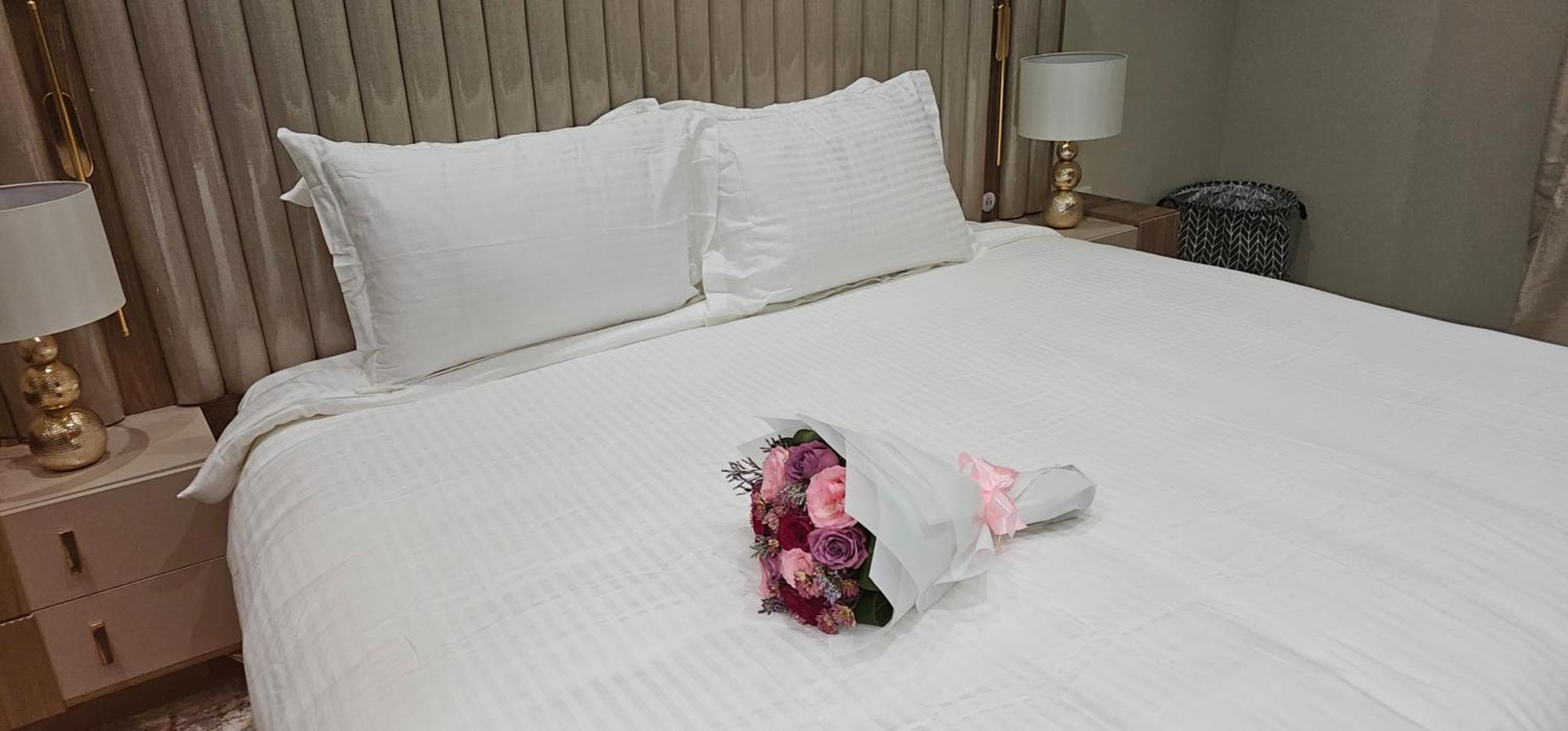 الشقق الفاخرة Modern Apartments Of 3 Bedrooms 5 Minutes To Haram 麦地那 外观 照片