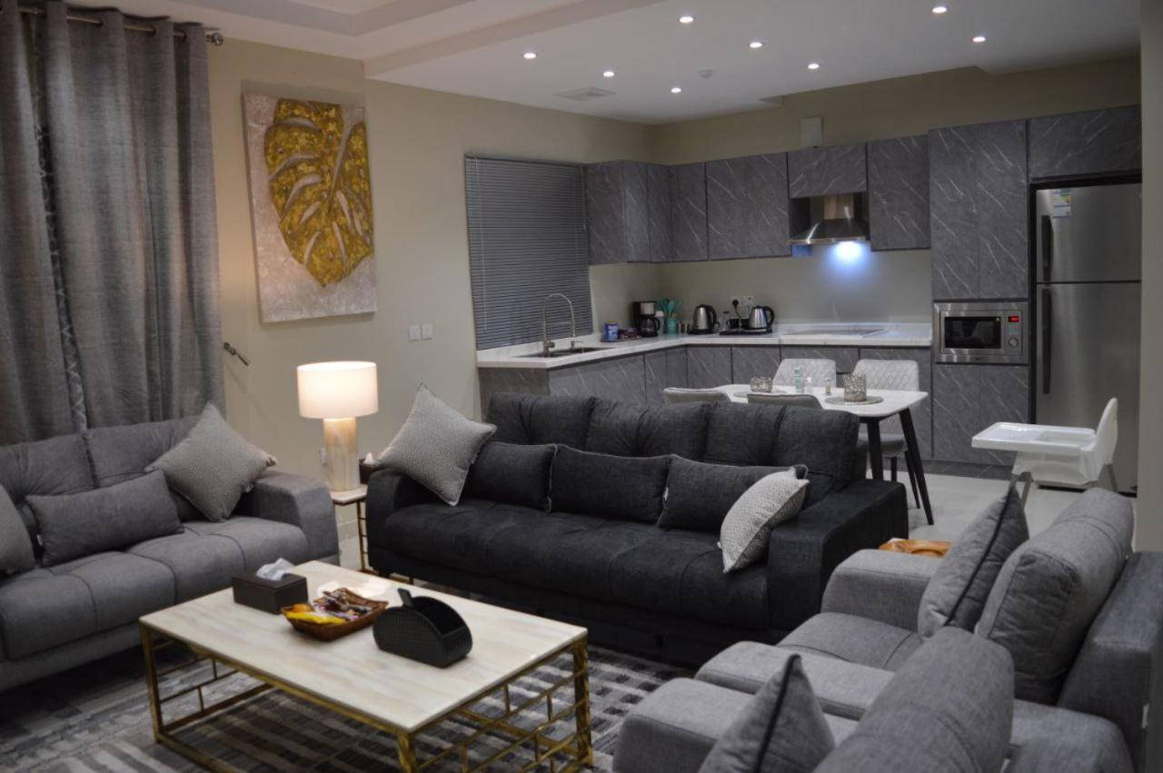 الشقق الفاخرة Modern Apartments Of 3 Bedrooms 5 Minutes To Haram 麦地那 外观 照片
