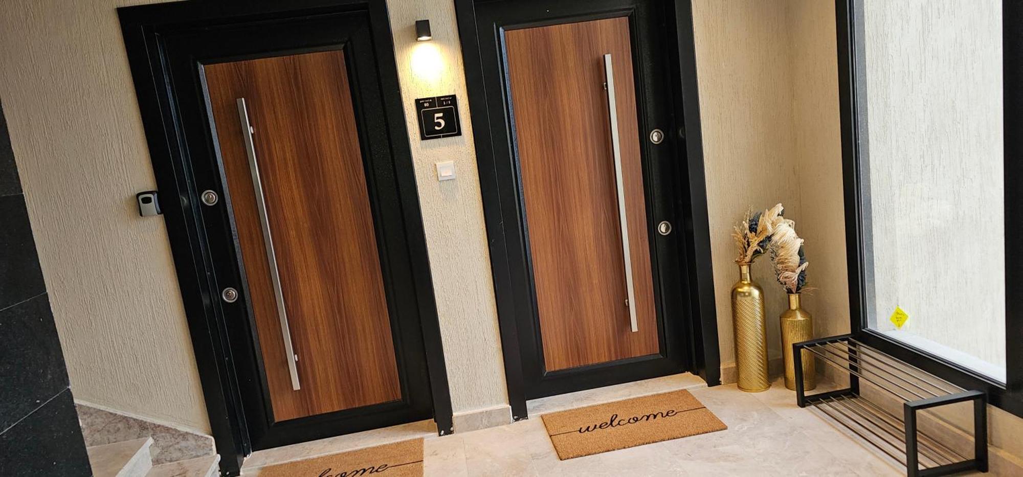الشقق الفاخرة Modern Apartments Of 3 Bedrooms 5 Minutes To Haram 麦地那 外观 照片