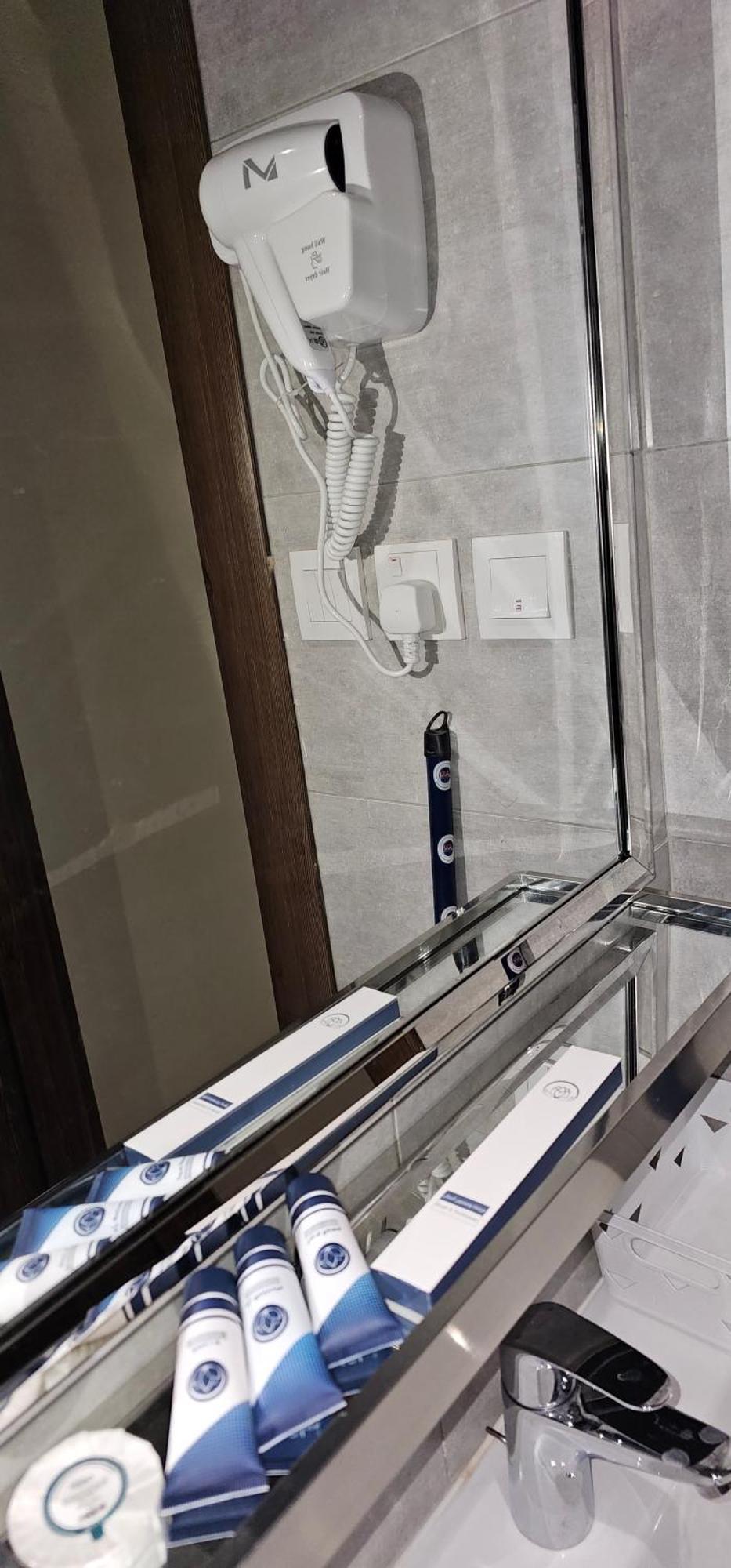 الشقق الفاخرة Modern Apartments Of 3 Bedrooms 5 Minutes To Haram 麦地那 外观 照片