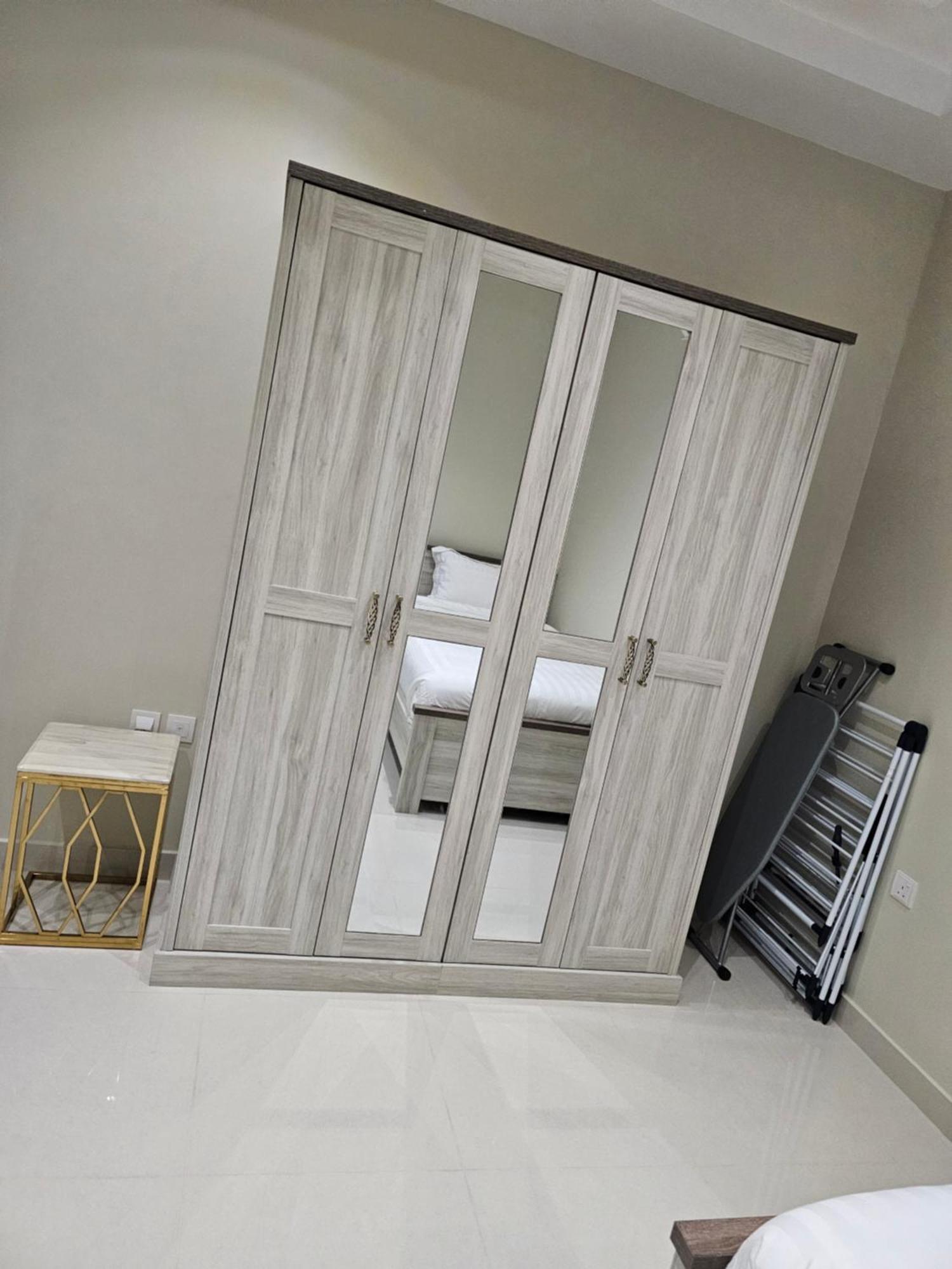 الشقق الفاخرة Modern Apartments Of 3 Bedrooms 5 Minutes To Haram 麦地那 外观 照片