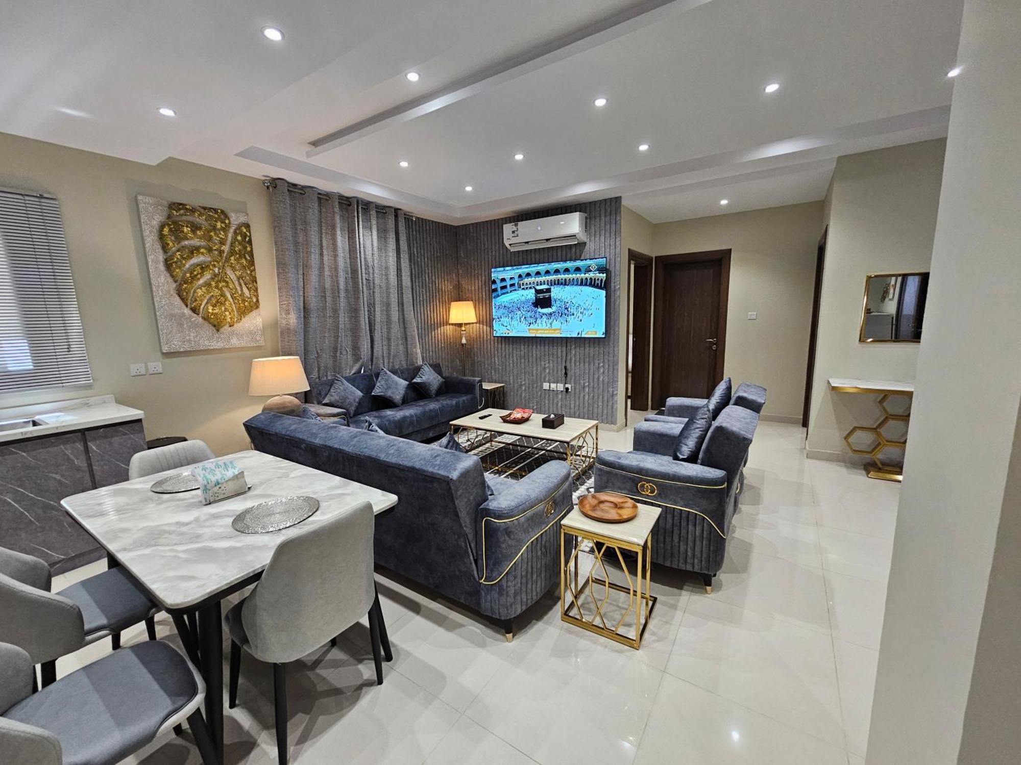 الشقق الفاخرة Modern Apartments Of 3 Bedrooms 5 Minutes To Haram 麦地那 外观 照片