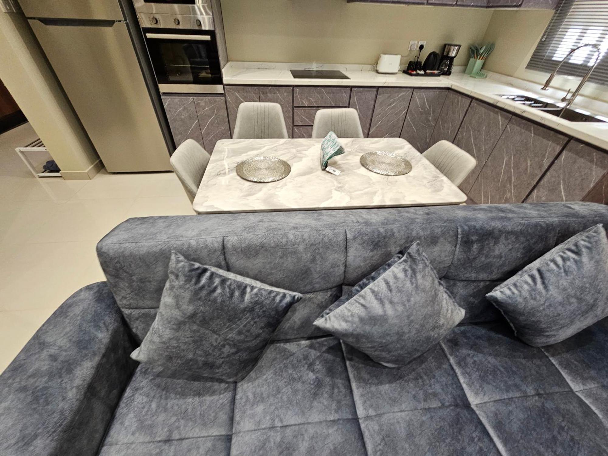 الشقق الفاخرة Modern Apartments Of 3 Bedrooms 5 Minutes To Haram 麦地那 外观 照片