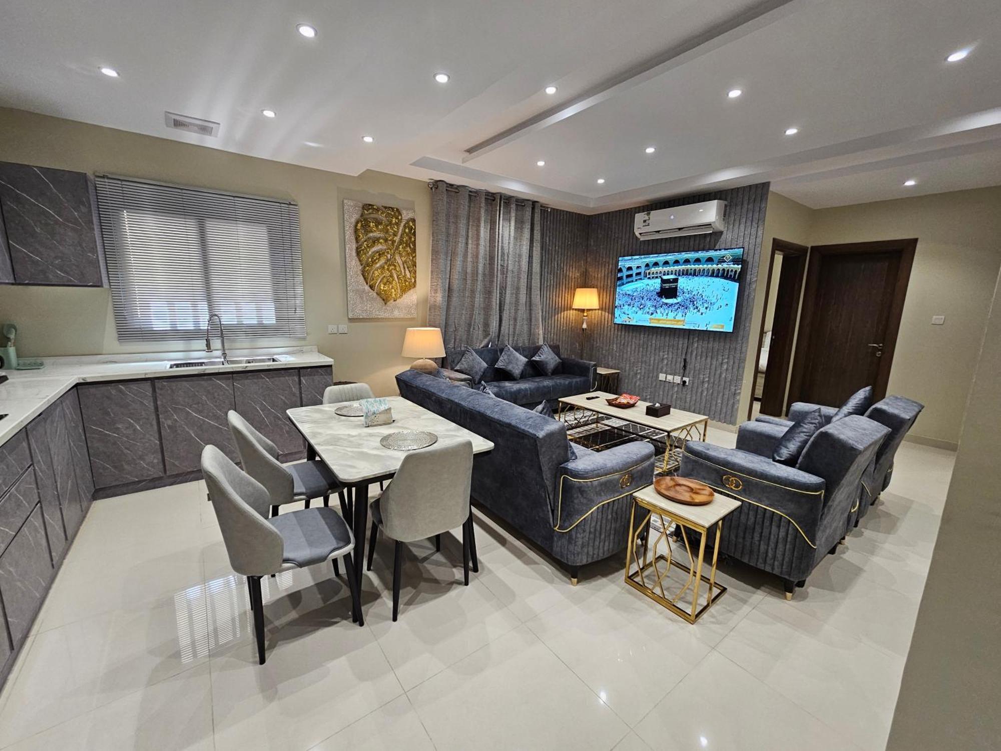 الشقق الفاخرة Modern Apartments Of 3 Bedrooms 5 Minutes To Haram 麦地那 外观 照片